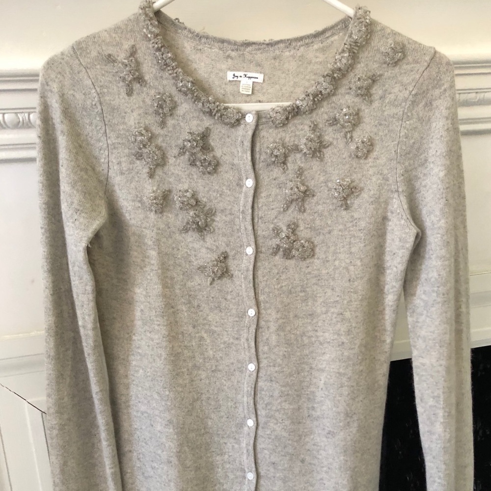 Cashmere cardigan with intricate, delicate beading